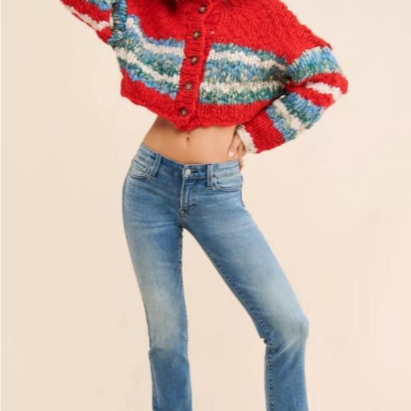NWT BDG Kinley Chunky knit cropped cardigan
Retail $ 148 Size: XS - Picture 2 of 12